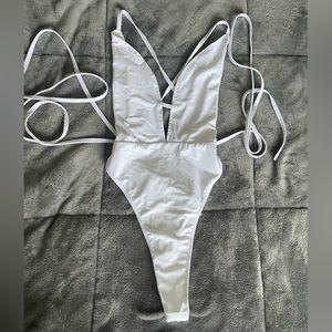 Multi way plunge tie swimsuit, boohoo, size 6